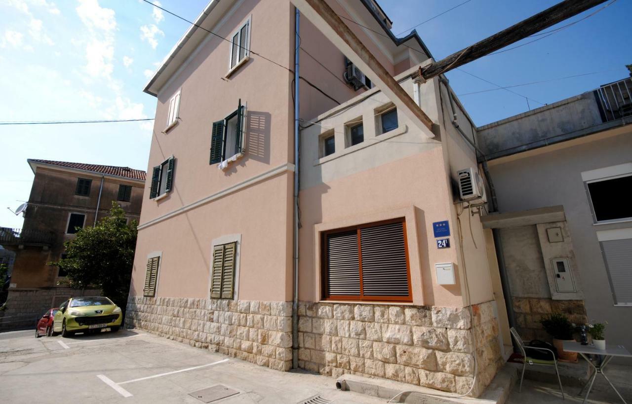 Porta Apartament Split